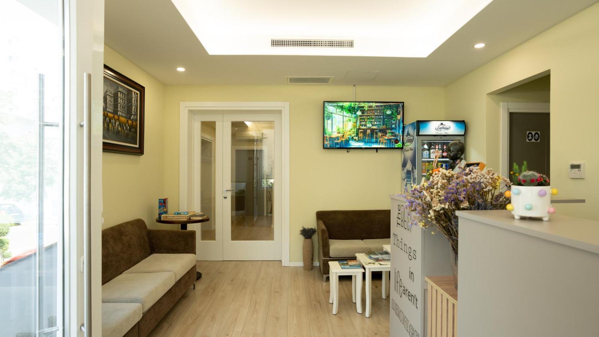 F&M Hotel 2 Тирана Экстерьер фото